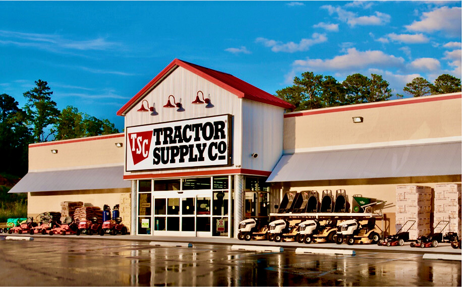 The Potter Companies, BCDC Start Tractor Supply Company in South Carolina